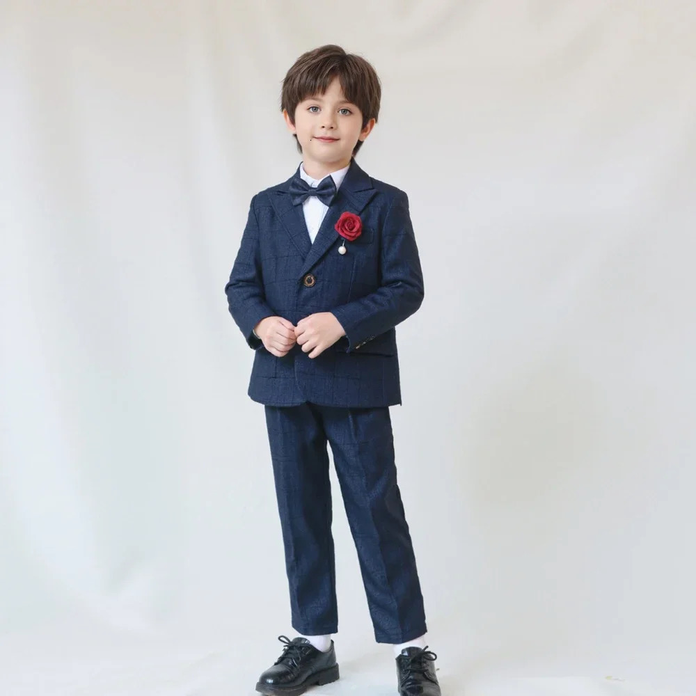 4 pcs sets Plaid Boys Formal Tuxedo Suit with Bow tie Childrens Blazer for Teenager Kid Party Performance Wedding Dress Costume 251218
