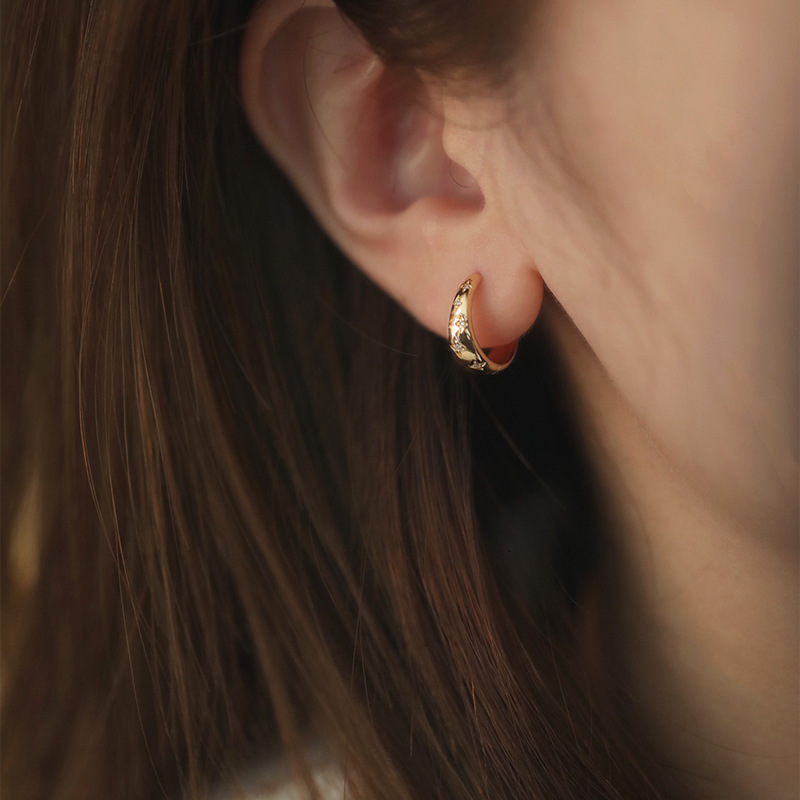 Luxury Brand Designer Jewelry Hoshino~18K Gold Plated Copper Starry Sky Earrings Ear Cuffs Simple Versatile Zircon Earrings Studs