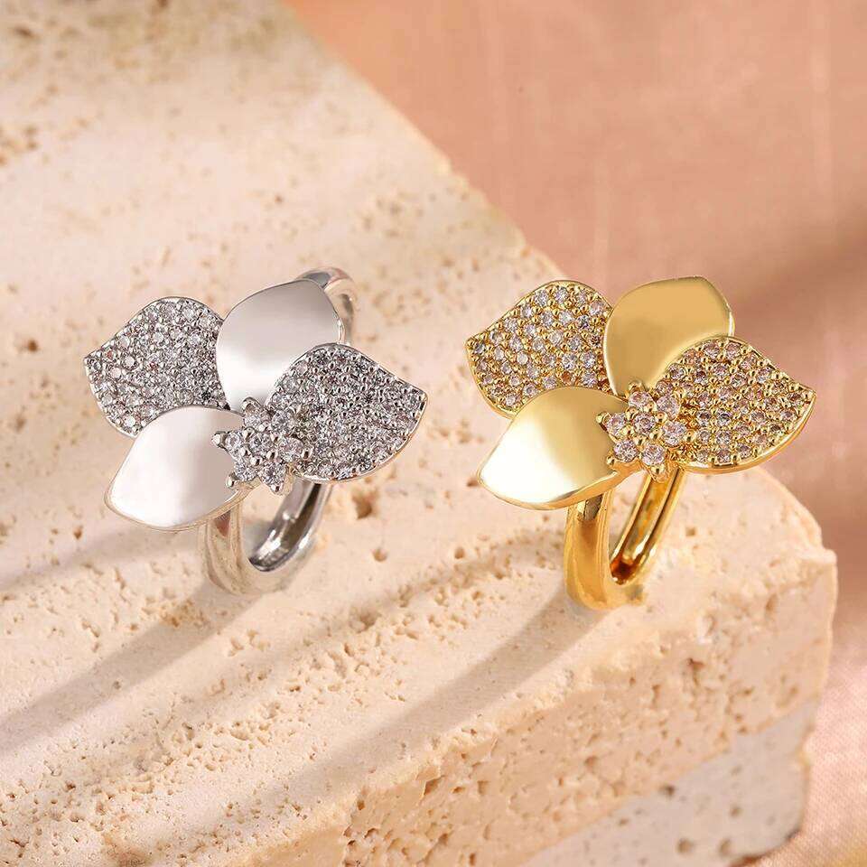 ZAKOL Brand Niche Design Crystal Zircon Leaves Flower Petals Open Rings for Women Exquisite Engagement Party Jewelry