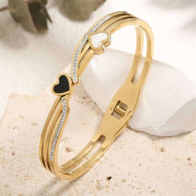 ZAKOL New Trendy Black Shell Heart Stainless Steel Bracelet for Women Exquisite Waterproof Jewelry Gift