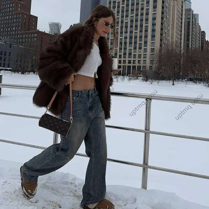 Brown Lapel Collar Warm Winter Cozy Coat Furry Faux Fur Jacket Fashion Vintage Iconic Vibe Outfit Fluffy Streetwear