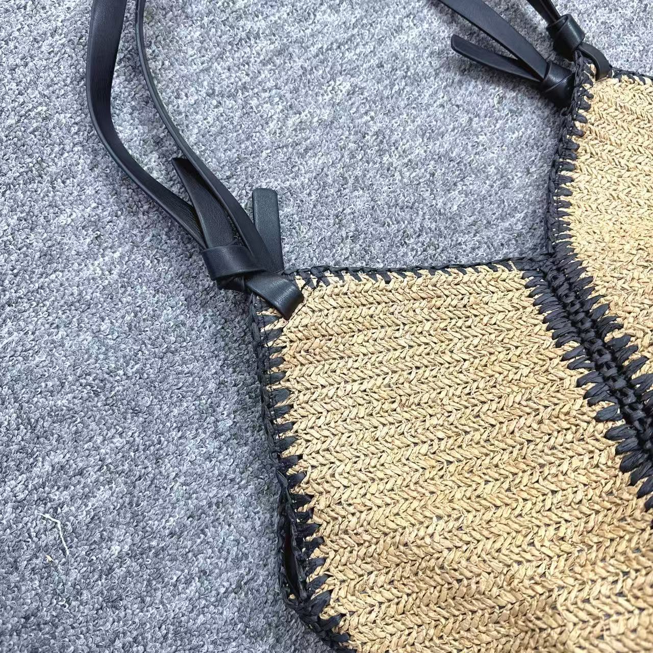 Hump Single Shoulder Diagonal Stripe Straw Woven Bag New Casual Black Edge Handbag Woven Bag Beach Holiday Beach Bag 2026