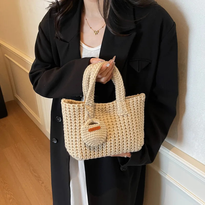 Korean Retro Handmade Crochet Bag Casual Handbag Shoulder Autumn And Winter Mini Tote WomenS Armpit 251216