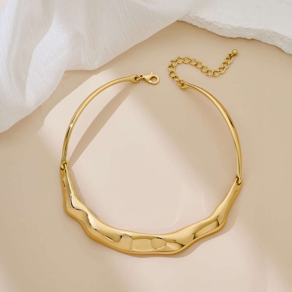 Niche Personality High-end Irregular Pattern Wave Liquid Metal Style gold Choker Jewelry