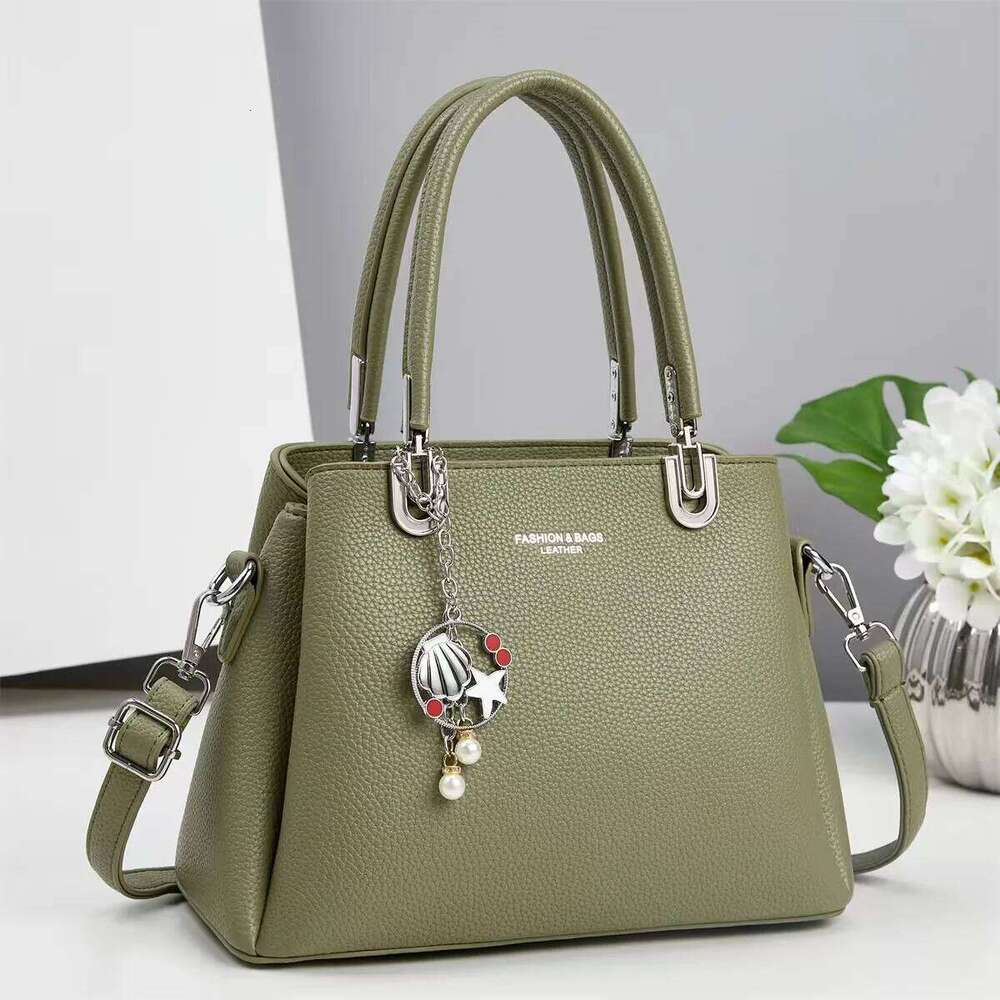 Fashionable Large Capacity Women's Handbag Street Trend PU Material Tote Bag Suitable For All Ages And Occasions Soft Structure shoulder bag Xiu 