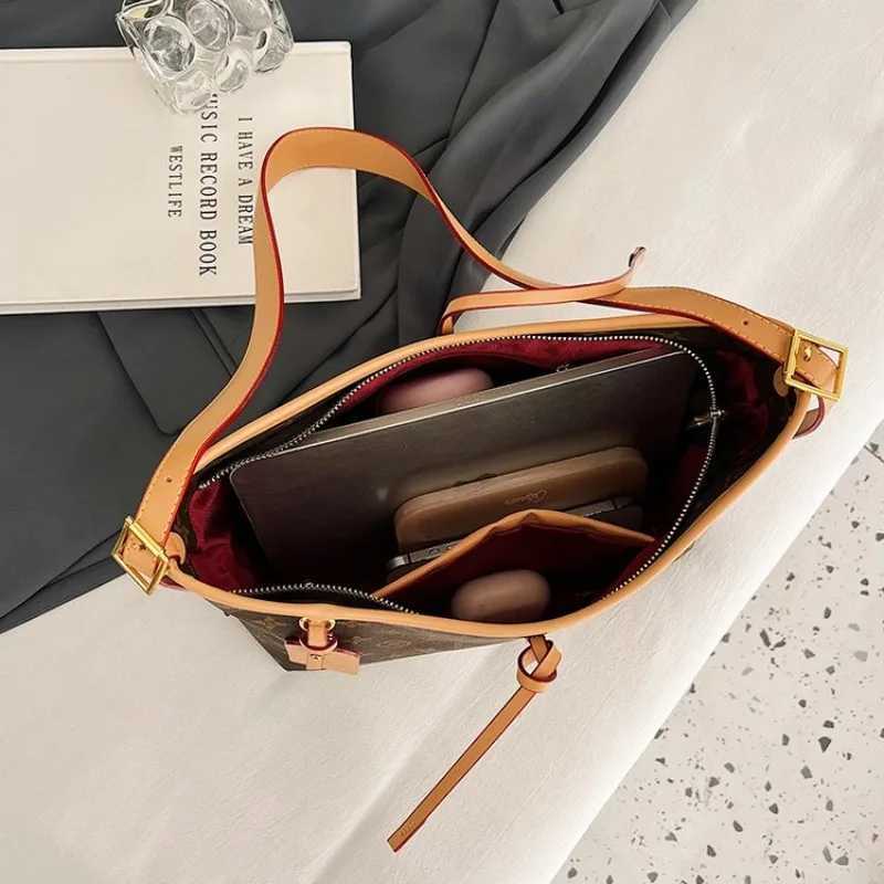 Simple Timeless Crossbody Bag Office Commuting Business Meeting Female Exquisite Chic Versatile Elegant Stylish H251229