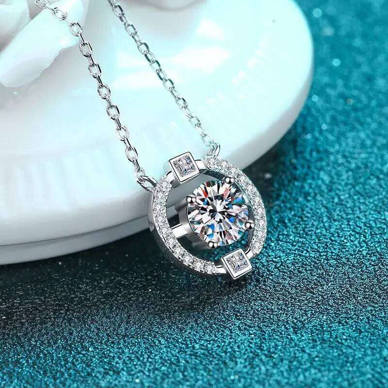 18K Gold Inlaid Simple Moissanite Women's Necklace PT950 Platinum Fashion Pendant Diamond Accessory Collarbone Chain 98d