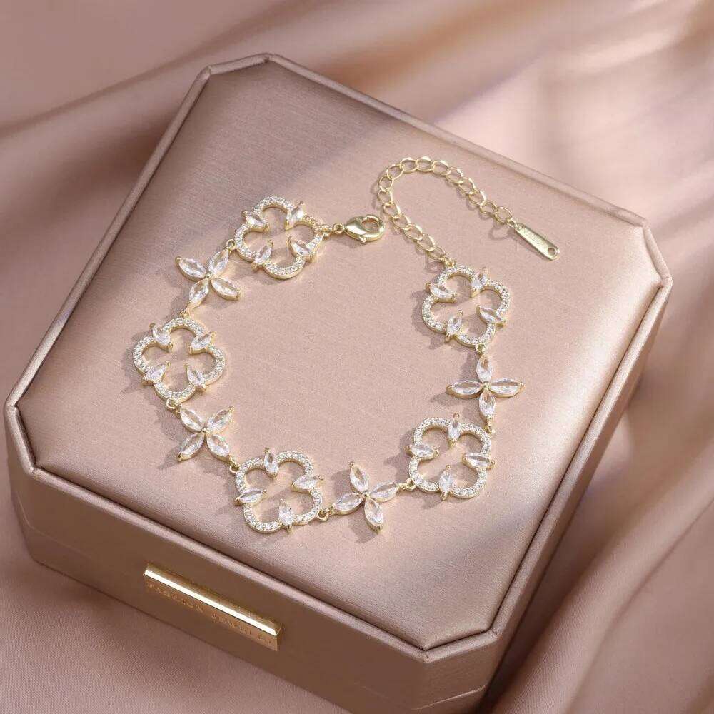 ZAKOL New Full Zircon Hollowed Out Four-leaf Flower Bracelet High-End Luxury Jewelry Accessories Gift for Women