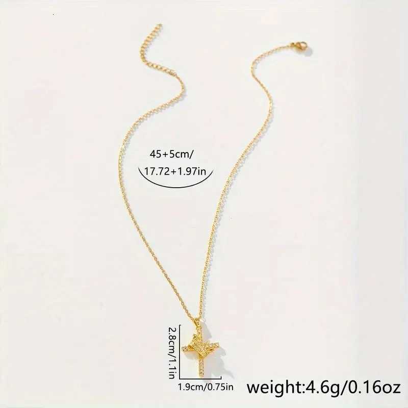 A Gorgeous Crown Cross Pendant Necklace Suitable for Daily and Party Wear Thanksgiving Gift Suitable for All Seasons Y251227
