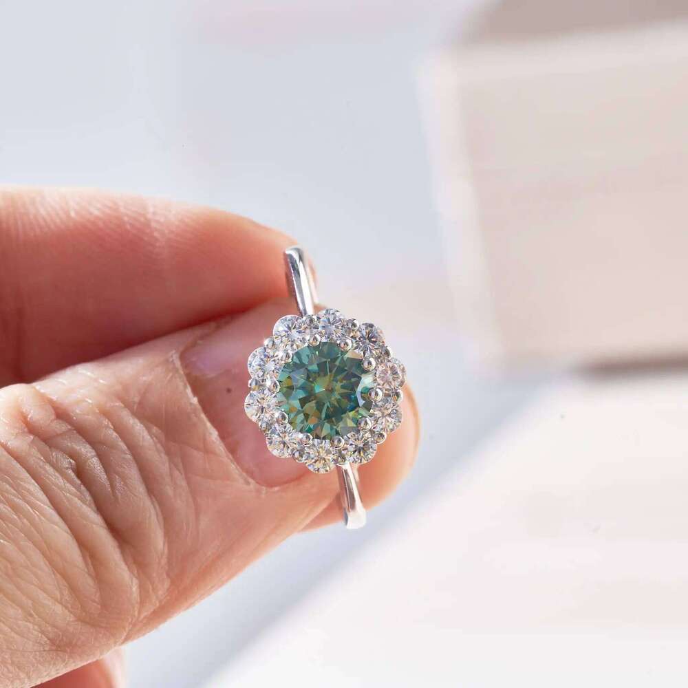 Women's Moissanite Diamond Jewelry set Flower shape S925 Sterling Silver Ring Earring Two Piece Set For Wedding Customized 41c