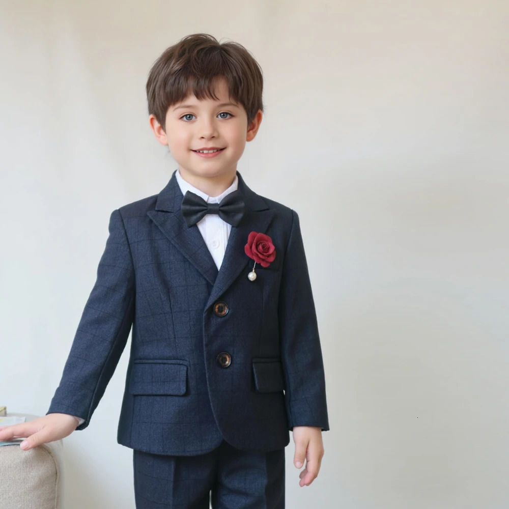 4 pcs sets Plaid Boys Formal Tuxedo Suit with Bow tie Childrens Blazer for Teenager Kid Party Performance Wedding Dress Costume 251218