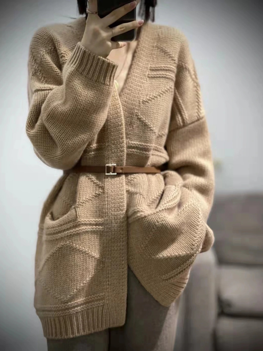 Heavy 100 pure cashmere cardigan womens loose padded coat long Vneck knitted sweater in autumn and winter 251225