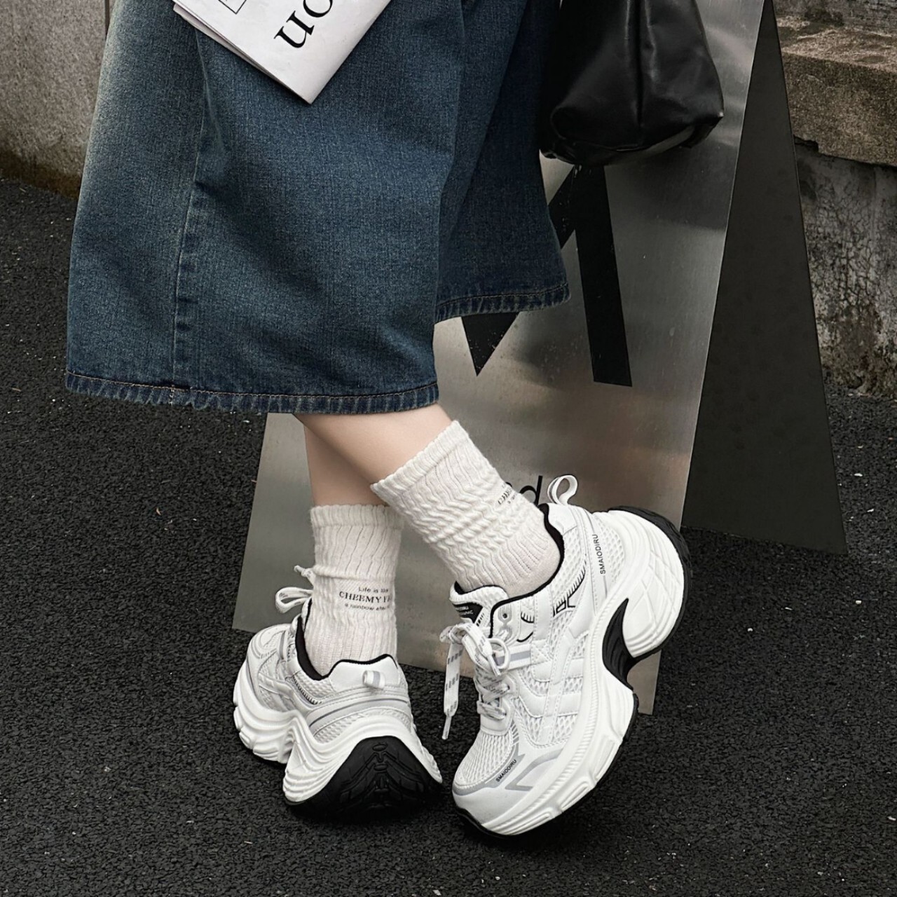 2025 Designer Fashion New Multi functional Round Head Soft Bottom Height Raising Comfortable Women's Casual Sports Shoes