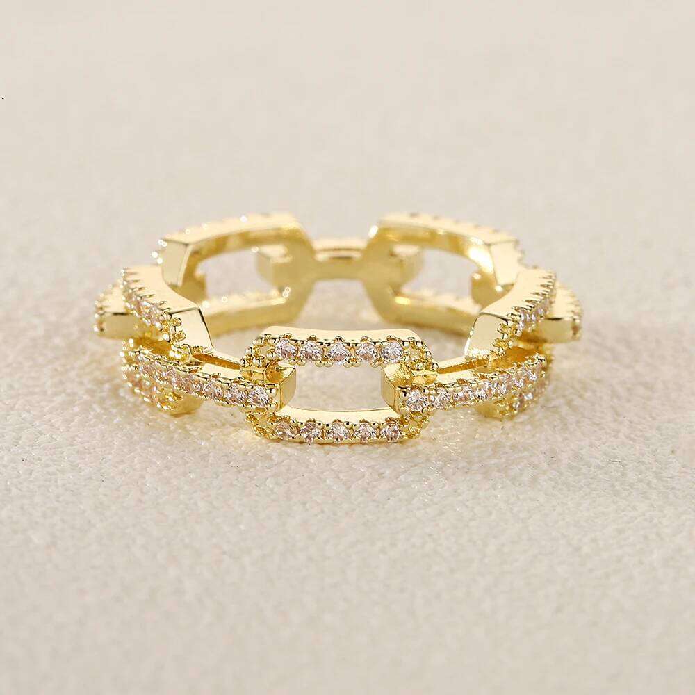 ZAKOL Fashion Cuban Link Chain Rings for Women Buling Micro Pave Zirconia Finger Ring Engagement Jewelry