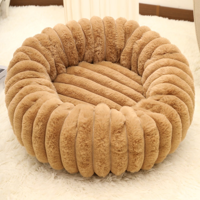 Spacious Furry Home Shelter: Oversized Warm Pet Napping Pad