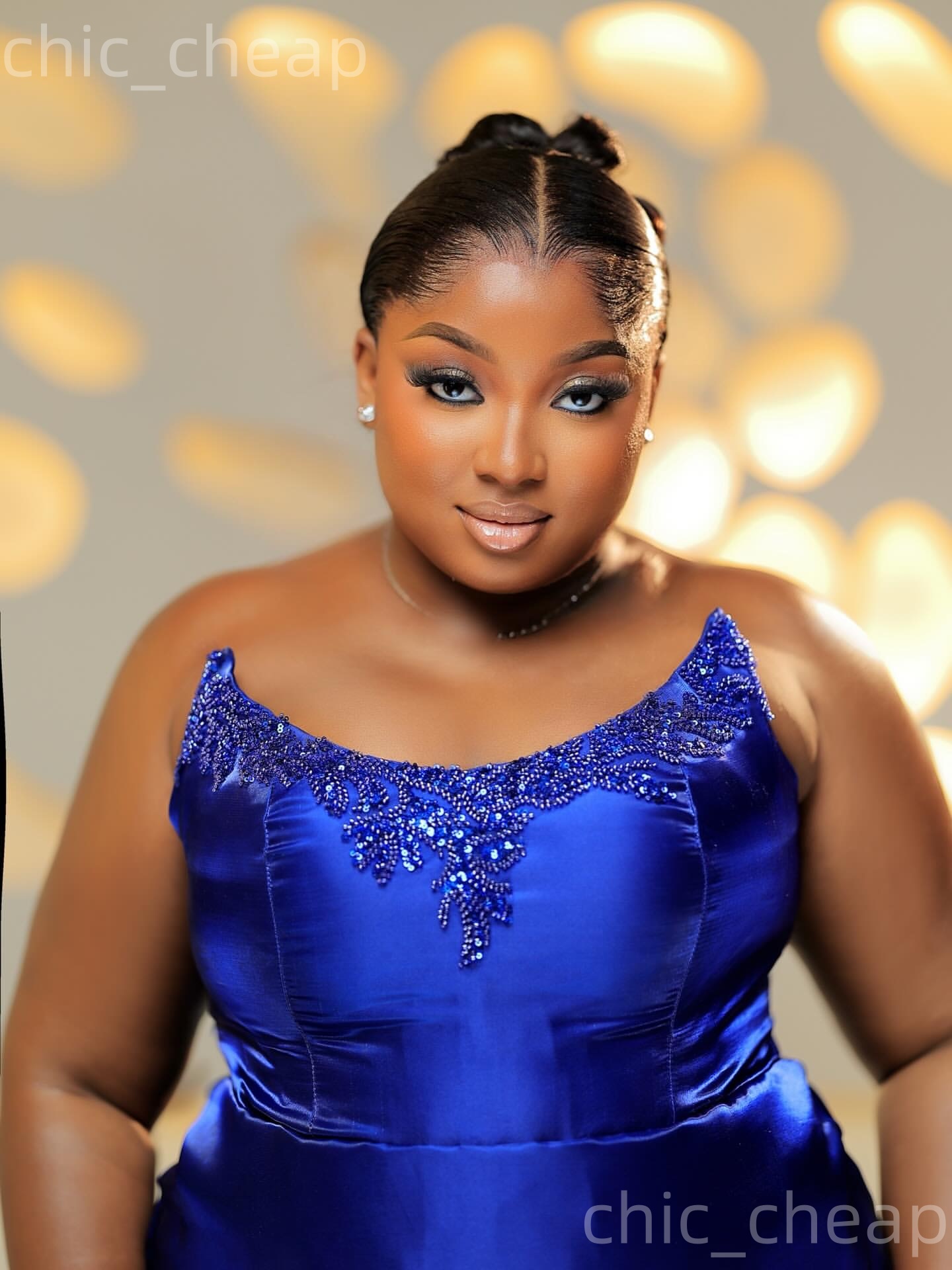 Chic Royal Blue Sheath 2026 Cocktail Dress Strapless Appliques Satin Short Mini Graduation Homecoming Dresses For Special Occasions Sweetheart Gowns