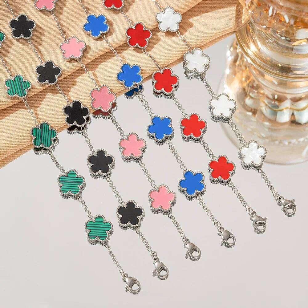 Lucky Five-Petal Flower Five-Leaf Clover Bracelet For Woman Stylish Plum Blossom Creative Design Party Jewelry Exquisite Gifts 25H1229