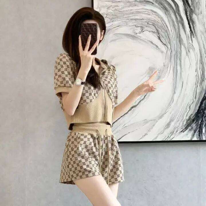 Korean Fashion Geometry Printed Khaki Two Piece Sets Summer Short Sleeve Hooded Jacket Drawstring Shorts Streetwear Tracksuits