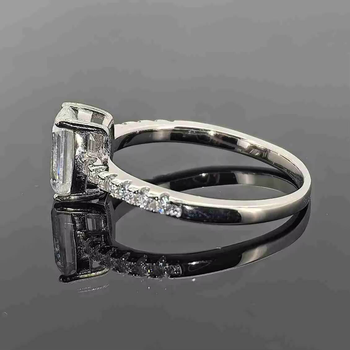 810mm Hot Selling 925 Sterling Silver Moissanite Engagement Wedding Ring Premium Quality 4CT Emerald Moissanite Ring