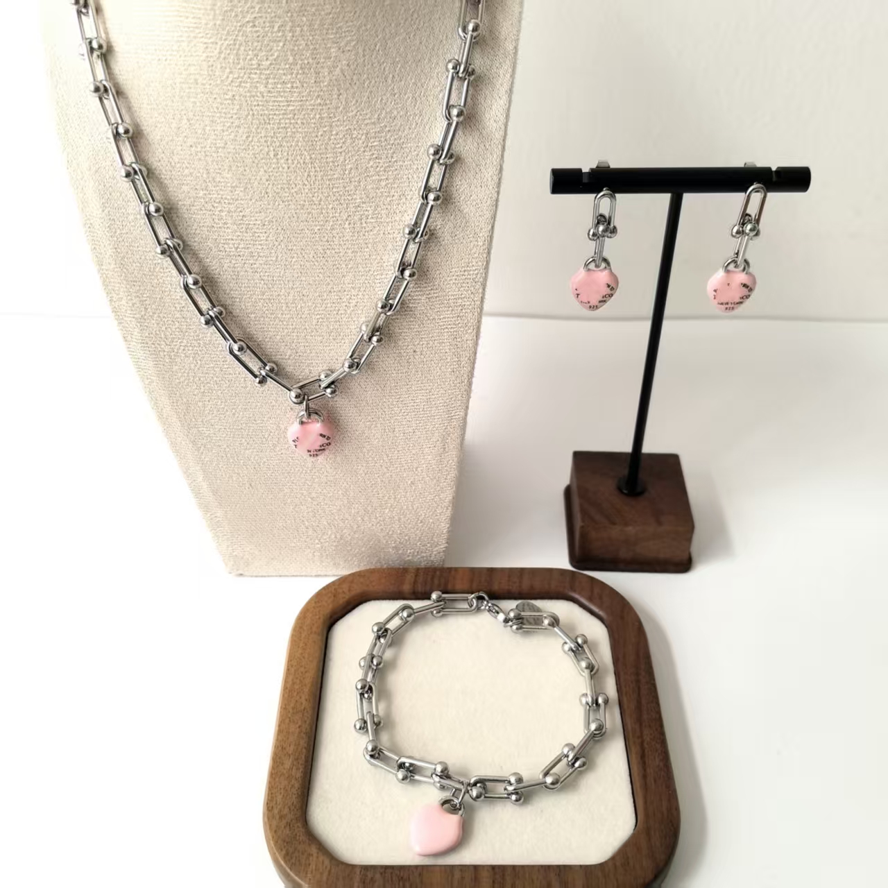 Designer Pendant Necklace set Cauldron-shaped design Elegant Brand Letter Clover Star Flower Charm Necklace with diamond 18K Gold Plated Chain Choker 