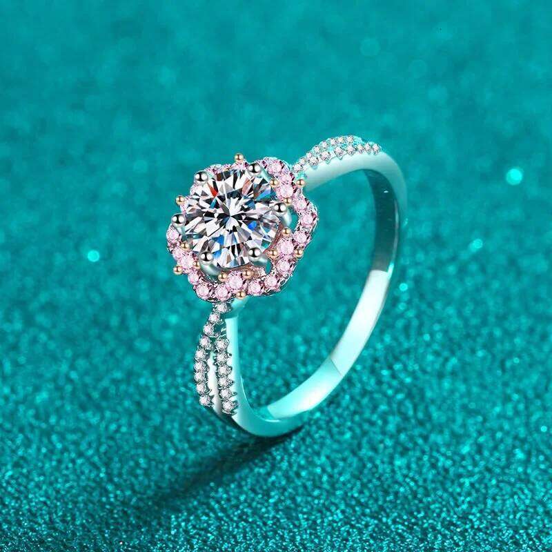 18K Women's Inlaid Ring, A High-end 1-Ct Moissanite Plum Blossom Ring with Pt950 White Gold and Rose Gold, d68