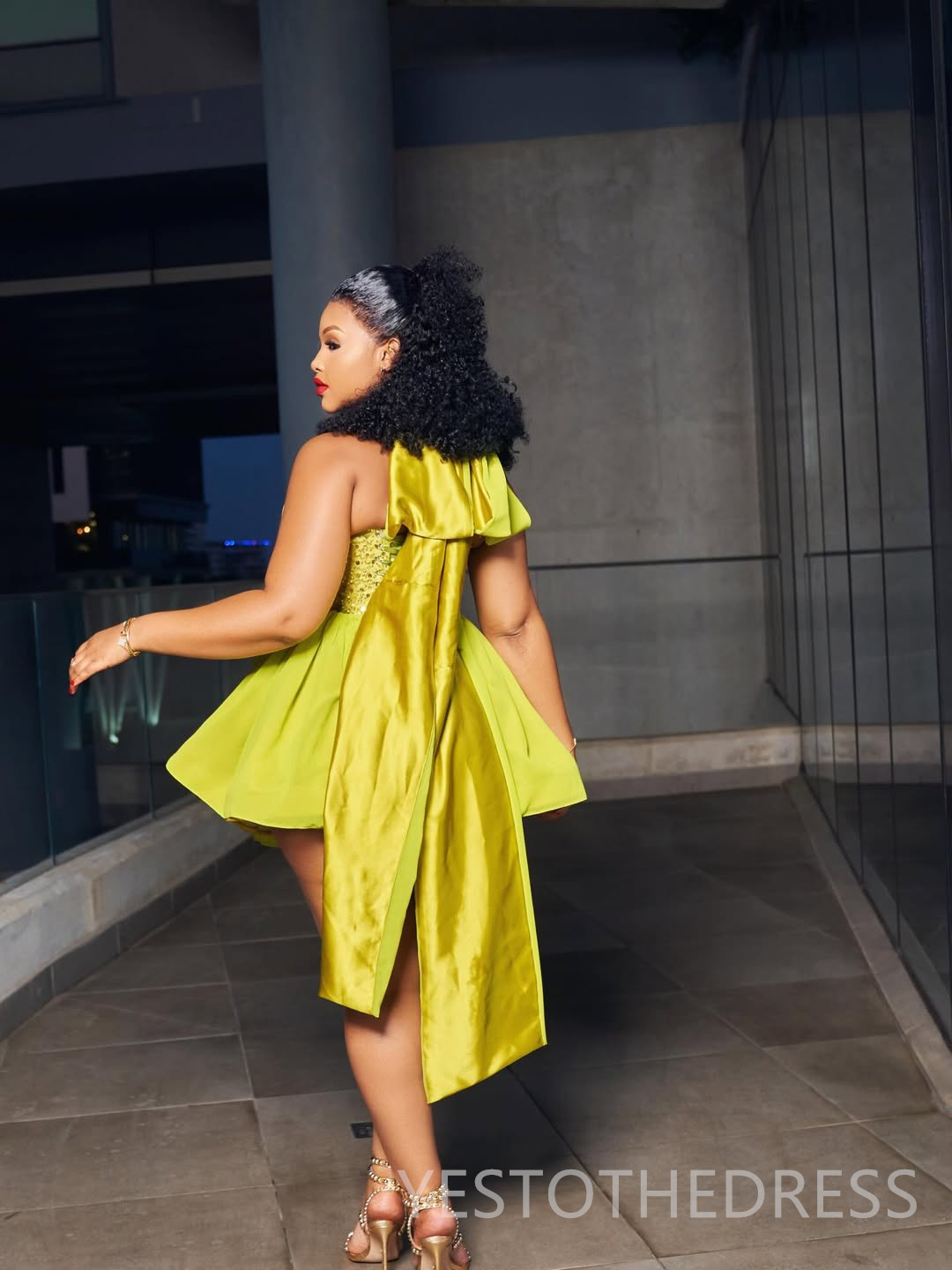 2026 Cocktail Dresses For Women Homecoming Dress Halter Chiffon Illusion Appliqued Beaded Lace Sexy Pearls Short Prom Dresses For African Nigeria Blac