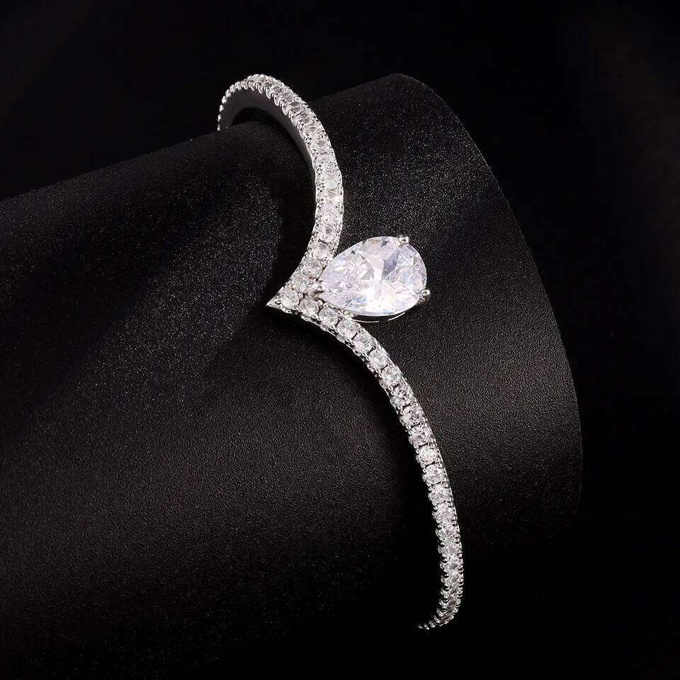 ZAKOL Luxury Exquisite Crown Open Bracelet for Women Sliver Color Water Drop Clear Crystal Zirconia Wedding Engagement Jewelry