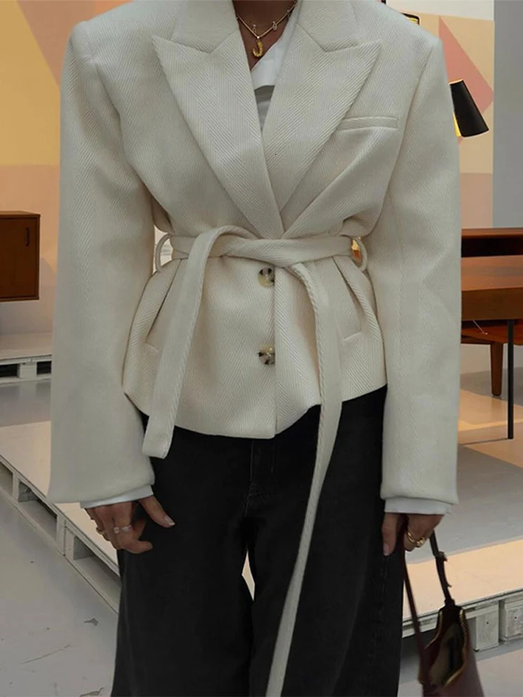 Solid Color Casual Loose Womens Jacket Fashion Elegant Retro Short Jackets with Belt Women Turndown Collar Single Breasted Coat 251225