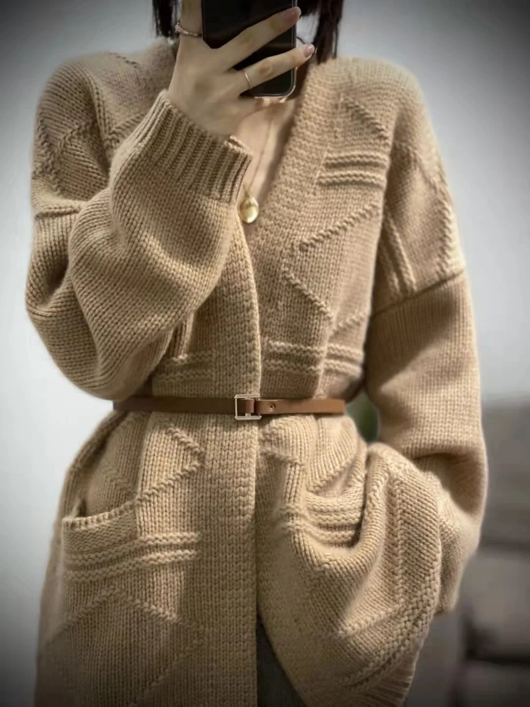 Heavy 100 pure cashmere cardigan womens loose padded coat long Vneck knitted sweater in autumn and winter 251225