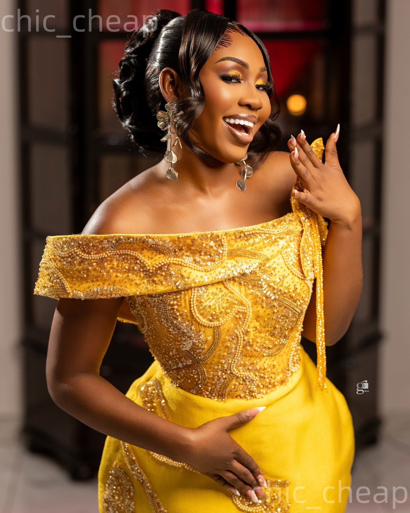 Chic Yellow Sheath 2026 Cocktail Dress Off Shoulder Sequined Florals Short Mini Graduation Homecoming Dresses For Special Occasions Sweetheart Gowns