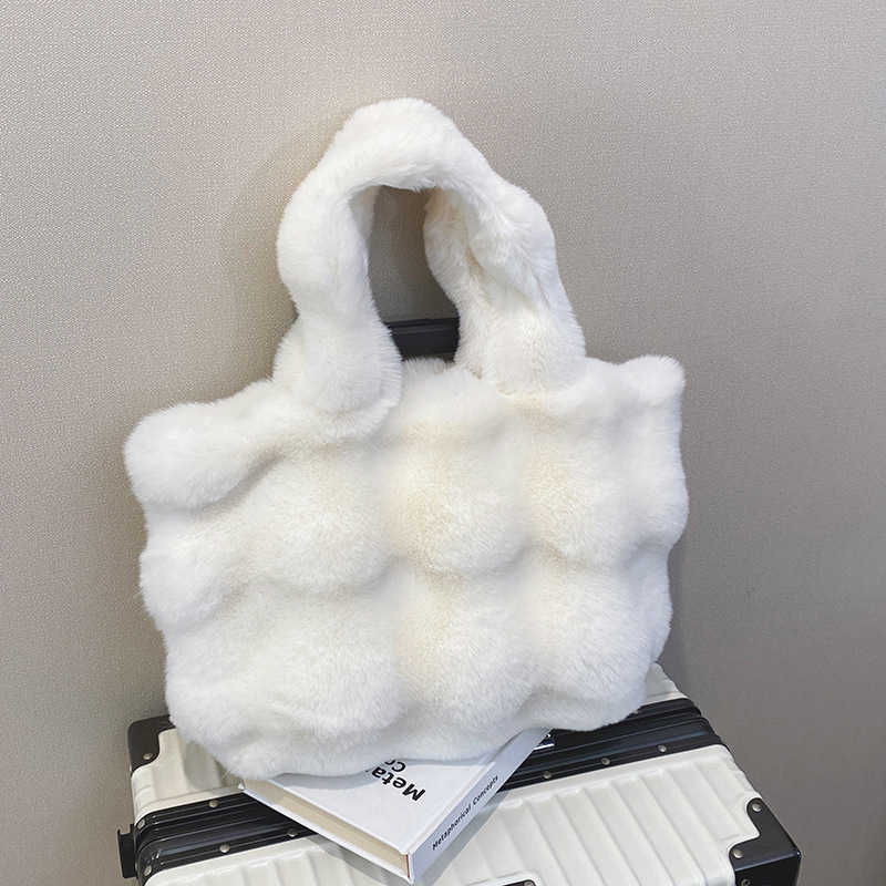 Plush Tote Bag New Fall/Winter Collection Cute Large Capacity Shoulder Bag Furry Bag