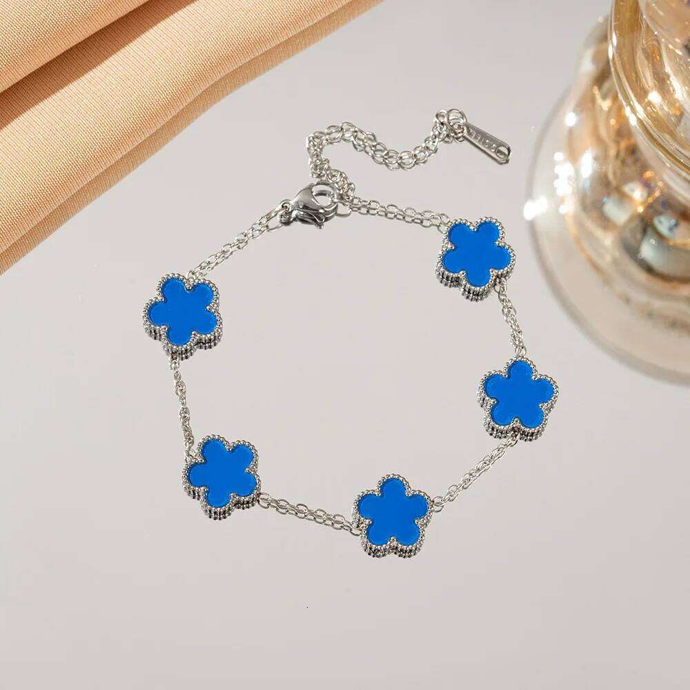 Lucky Five-Petal Flower Five-Leaf Clover Bracelet For Woman Stylish Plum Blossom Creative Design Party Jewelry Exquisite Gifts 25H1229