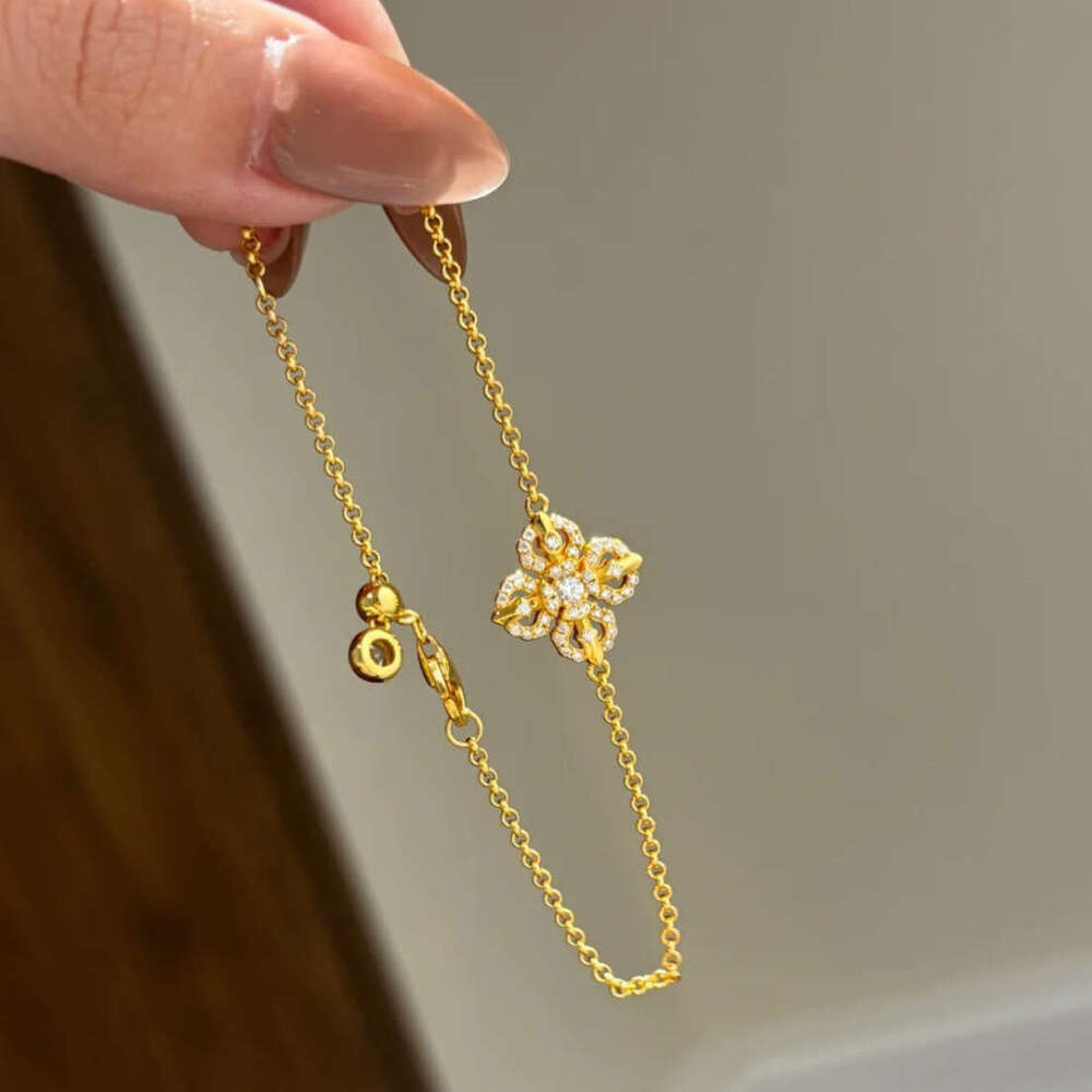 Cross-shaped Clover Bracelet Bracelet Luxe Full-Diamond Pendant Bracelet Light Luxury Versatile Jewelry