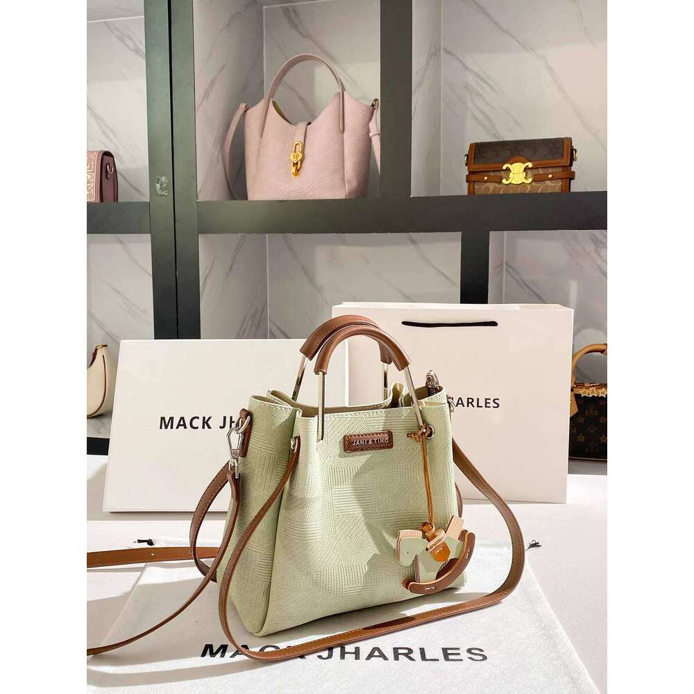 MACK JHARLES Stylish Niche Commuter Bucket 2025 Autumn New High-end Color-blocking Tote Bag
