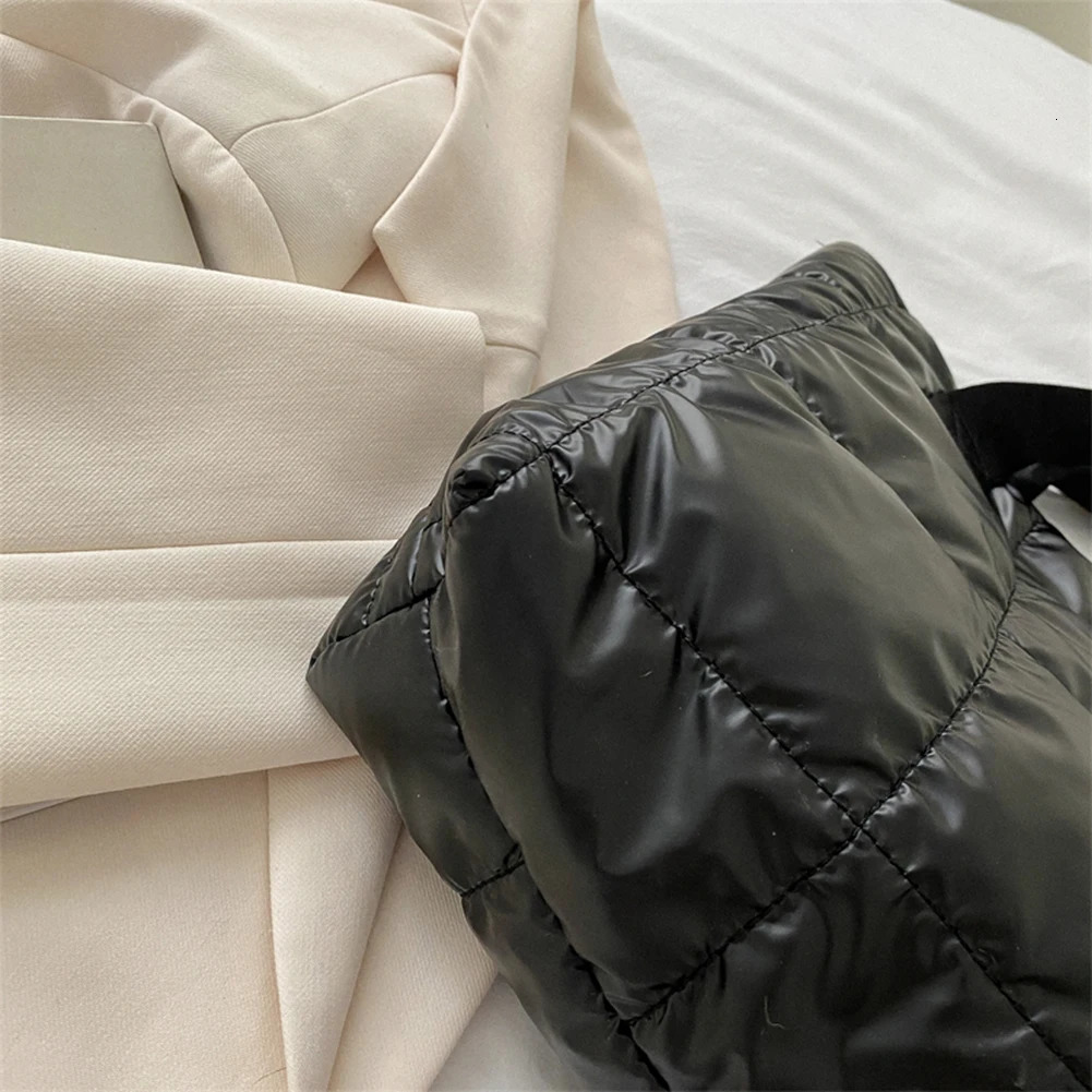 Fashion Women Tote Bag Large Capacity Cotton Padded Ladies Tote Handbags Rhombus Shopping Bag Quilted Solid for Leisure Travel251222