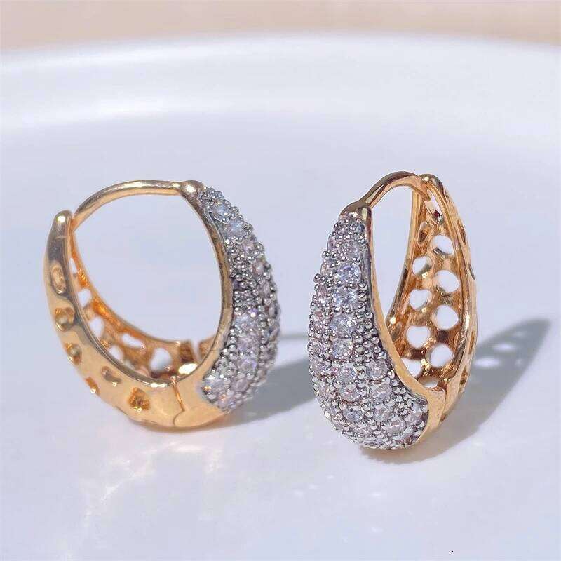 ZAKOL Hip Hop Fashion Gold Color Hoop Earrings for Girls Delicate Geometric Shiny Zirconia Party Jewelry Women's Accessories
