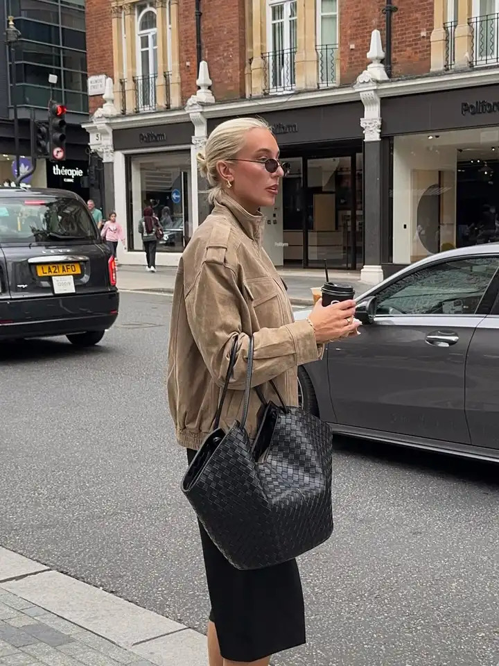 Casual Short Suede Jacket Women Fashion Chic Stand Collar Zipper Pocket Loose Outerwear Lady Autumn Daily Highstreet Jackets 251226