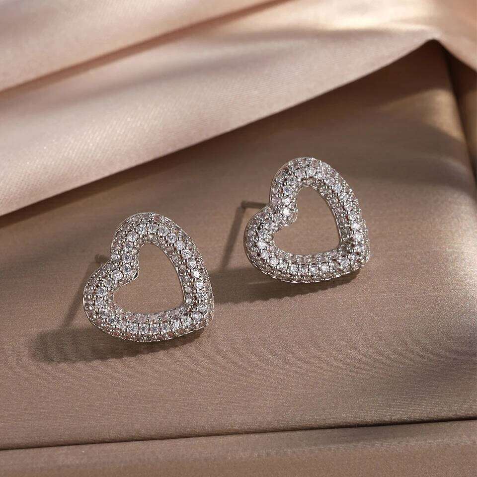 ZAKOL Gorgeous Micro-intact Zircon Hollow Heart Stud Earrings for Women Shining Niche Design Wedding Ear Accessories