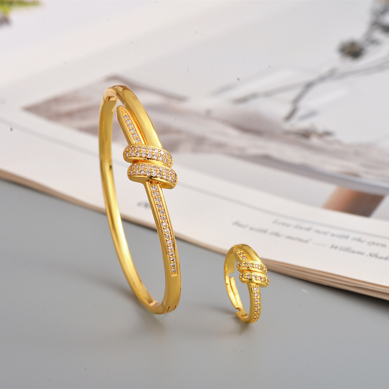 Luxury Brand Designer Jewelry European And American Fashion Versatile Fashion Steel Bracelet Light Luxury High-End Feel Stainless Steel Zircon Electro