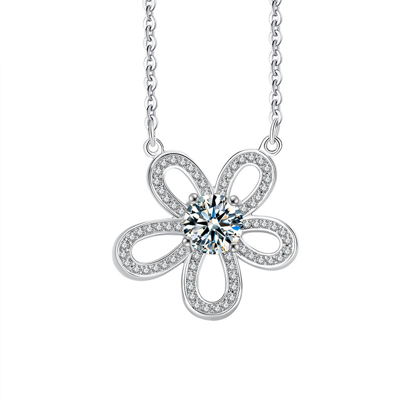 Fashionable Moissanite Inlaid Sunflower Necklace Exquisite And High End Full Diamond Five Petal Flower Pendant Necklace