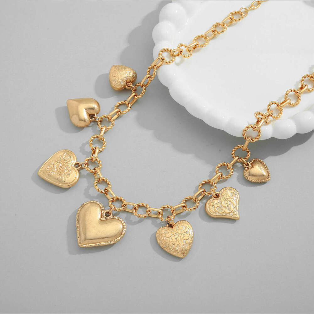 Statement Exaggerated Thick Chain High-End Embossed Vintage Tassel Metal Peach Heart Necklace Cross-Border