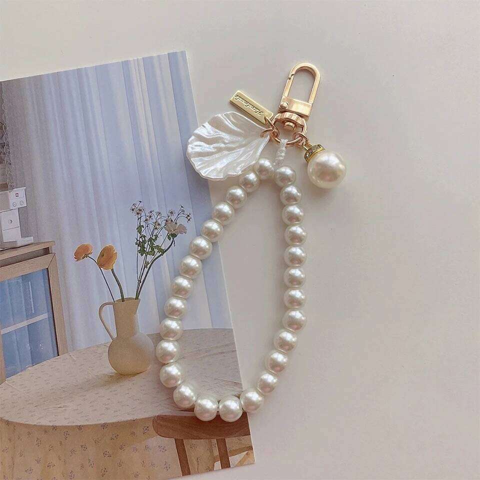 ZAKOL Cute Keychain for Women Girls Shiny Pearl Bead Shell Phone Bag Backpack Charm Accessory Car Key Chain Pendant