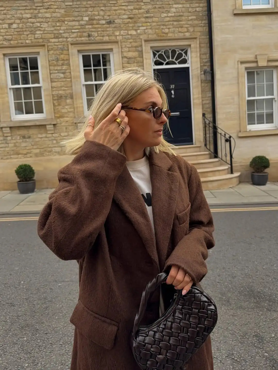 Women Brown Lapel Woolen Overcoat Casual Full Sleeve Single Breasted Loose Pockets Coat 2025 Autumn Lady Commute Outerwear 251216