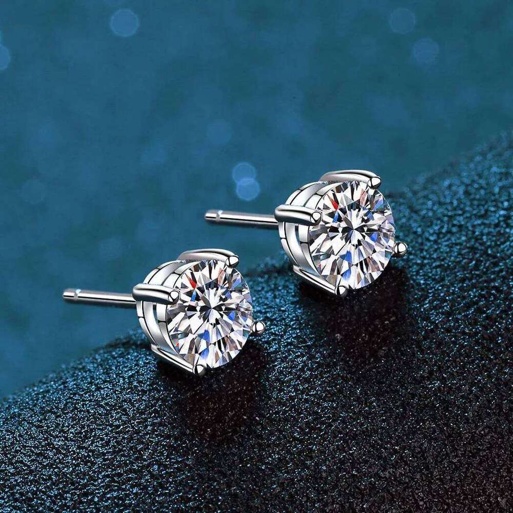 18K gold inlaid diamond PT950 platinum earrings, four claw moissanite simple and fashionable earrings 057
