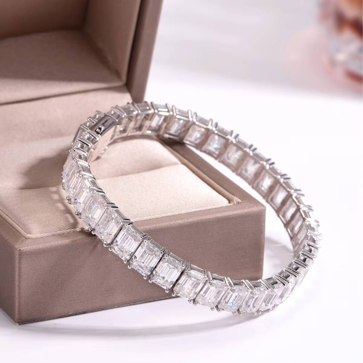 Hot-selling Luxury Large-Ct Bracelet Hip-Hop D-Color Moissanite Thickened Electroplating Premium Texture