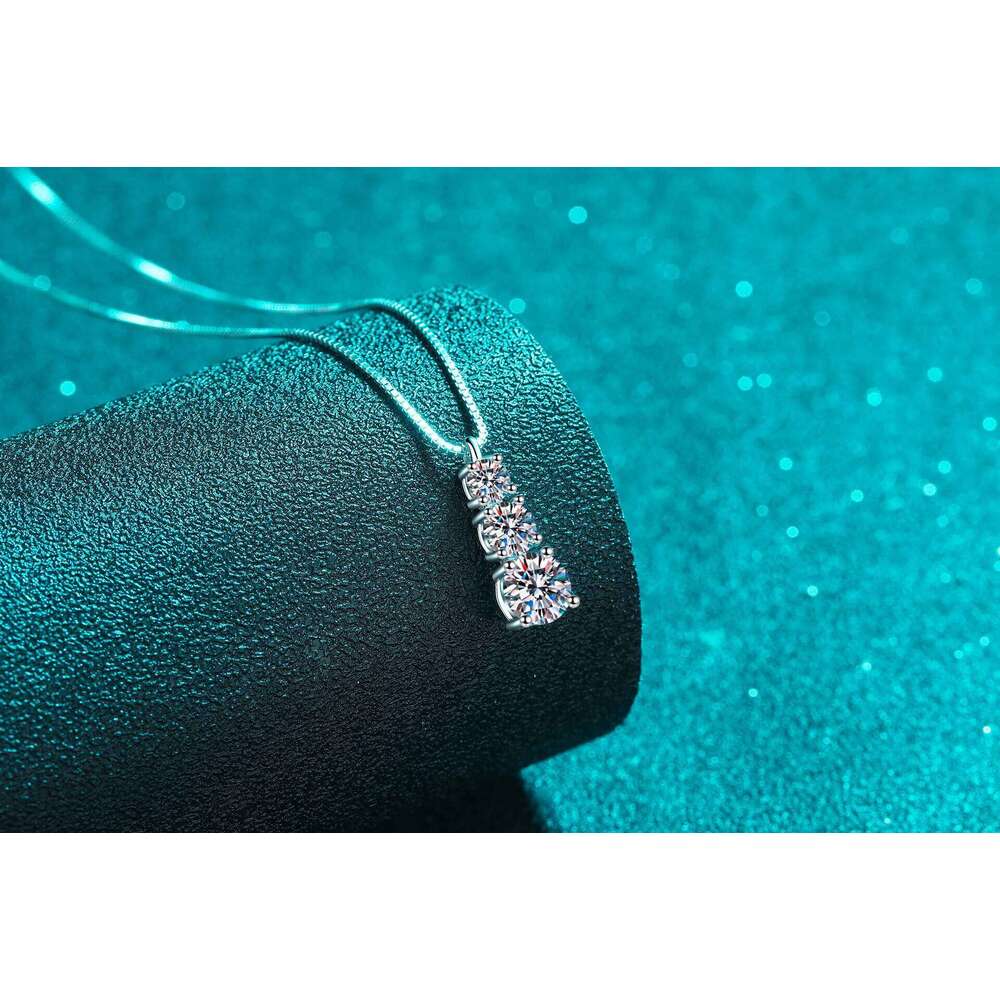 1.8 Ct 3 stone blue green white color moissanite pendant necklkace for charm lady With Certificate silver 925 jewelry gift 8b3