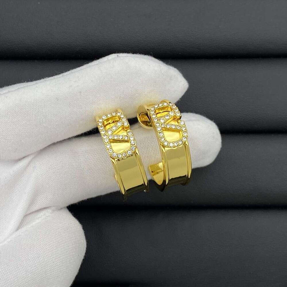 V-Letter Earrings Designer Women's Earrings Diamond-Studded Fashion Jewelry