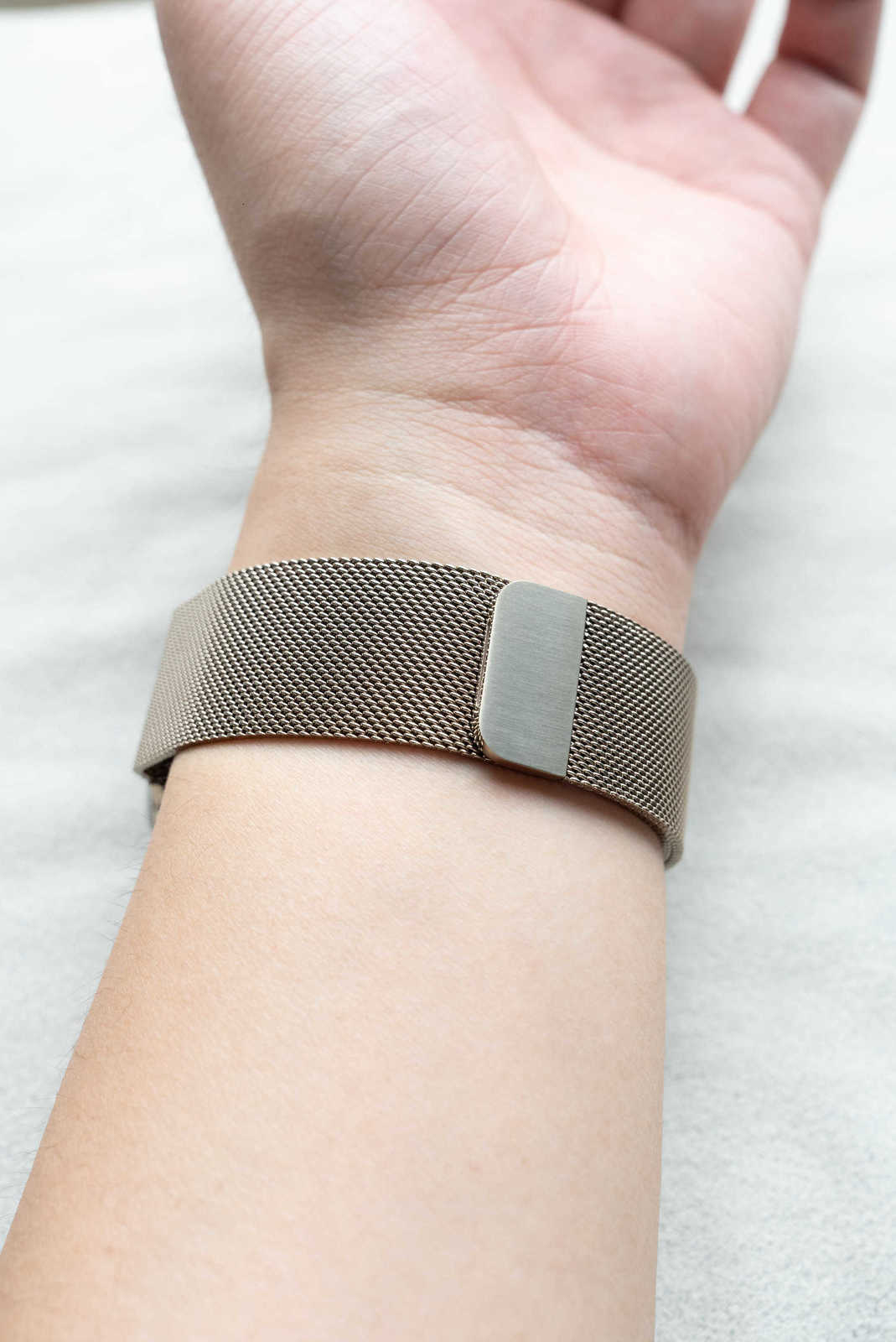 Suitable for Watch S10 watch strap, iWatch S9/S8/S7/ultra 2 Milanese loop strap X251114