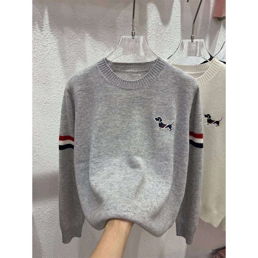 Loose Fit Embroidered Knit Sweater Women's Winter Faion Base Layer Round Knitted