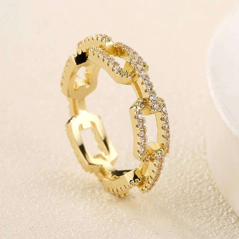 ZAKOL Fashion Cuban Link Chain Rings for Women Buling Micro Pave Zirconia Finger Ring Engagement Jewelry